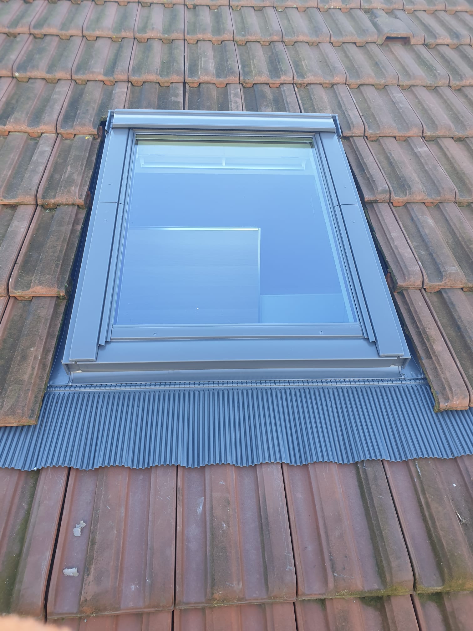Pose de Velux à Sainte-Geneviève-des-Bois (91700) dans l’Essonne (91) - chantier dans l’Essonne (91)