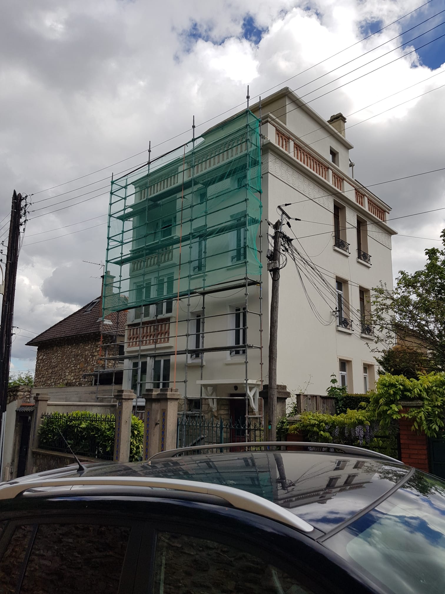 Ravalement de façade et peinture extérieure à Sainte-Geneviève-des-Bois (91700) dans l’Essonne (91) à Sainte-Geneviève-des-Bois (91700) et Essonne (91) Ravalement de façade et peinture extérieure à Sainte-Geneviève-des-Bois (91700) dans l’Essonne (91) - chantier dans l’Essonne (91)