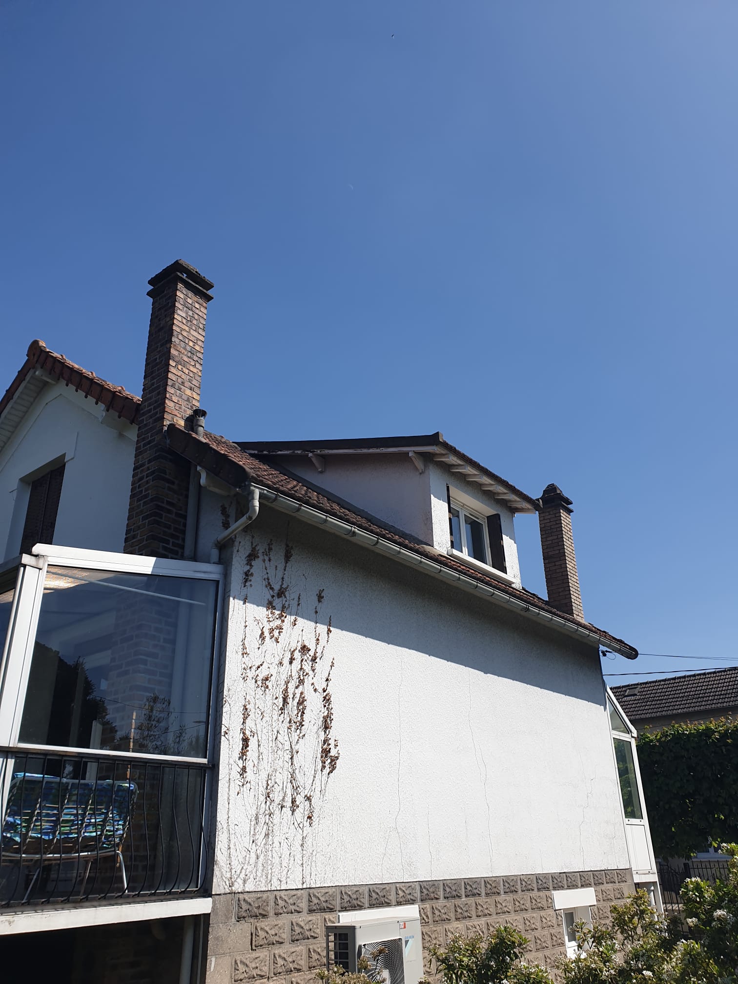 Travaux de toiture à Sainte-Geneviève-des-Bois (91700) - Essonne (91) Travaux de toiture à Sainte-Geneviève-des-Bois (91700) dans l’Essonne (91)